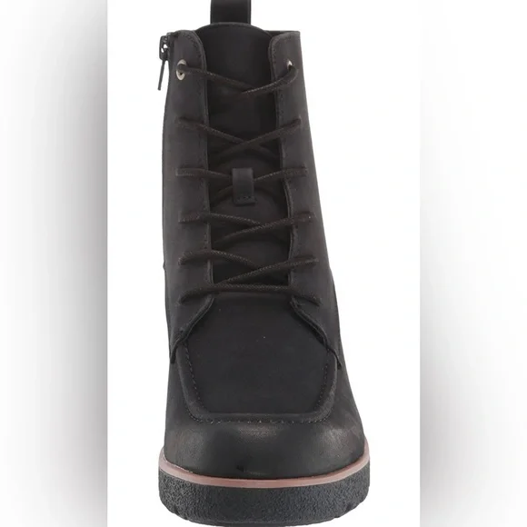 Like new Black zip up boots - Picture 2 of 5